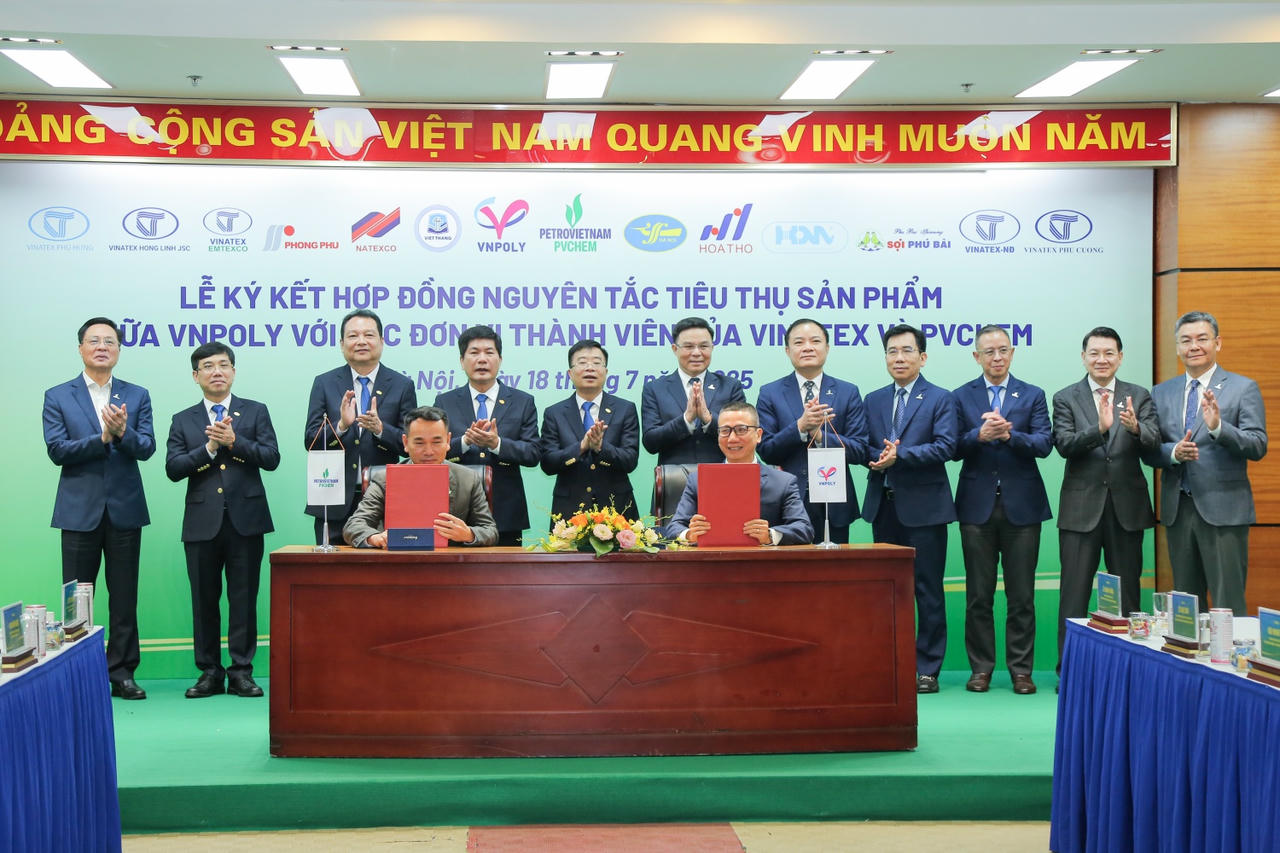 VNPOLY ký kết hợp tác PVCHEM.