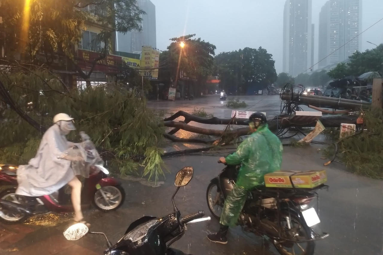 Thủ tướng ra công điện khẩn ứng phó với bão số 3