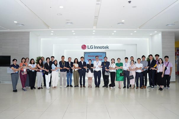 Đại biểu ABAC thăm LG Innotek tại Khu Công nghiệp Tràng Duệ của KBC
