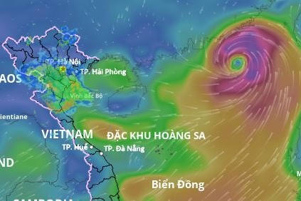 Vì sao bão còn trên biển, miền Bắc đã mưa giông dữ dội?