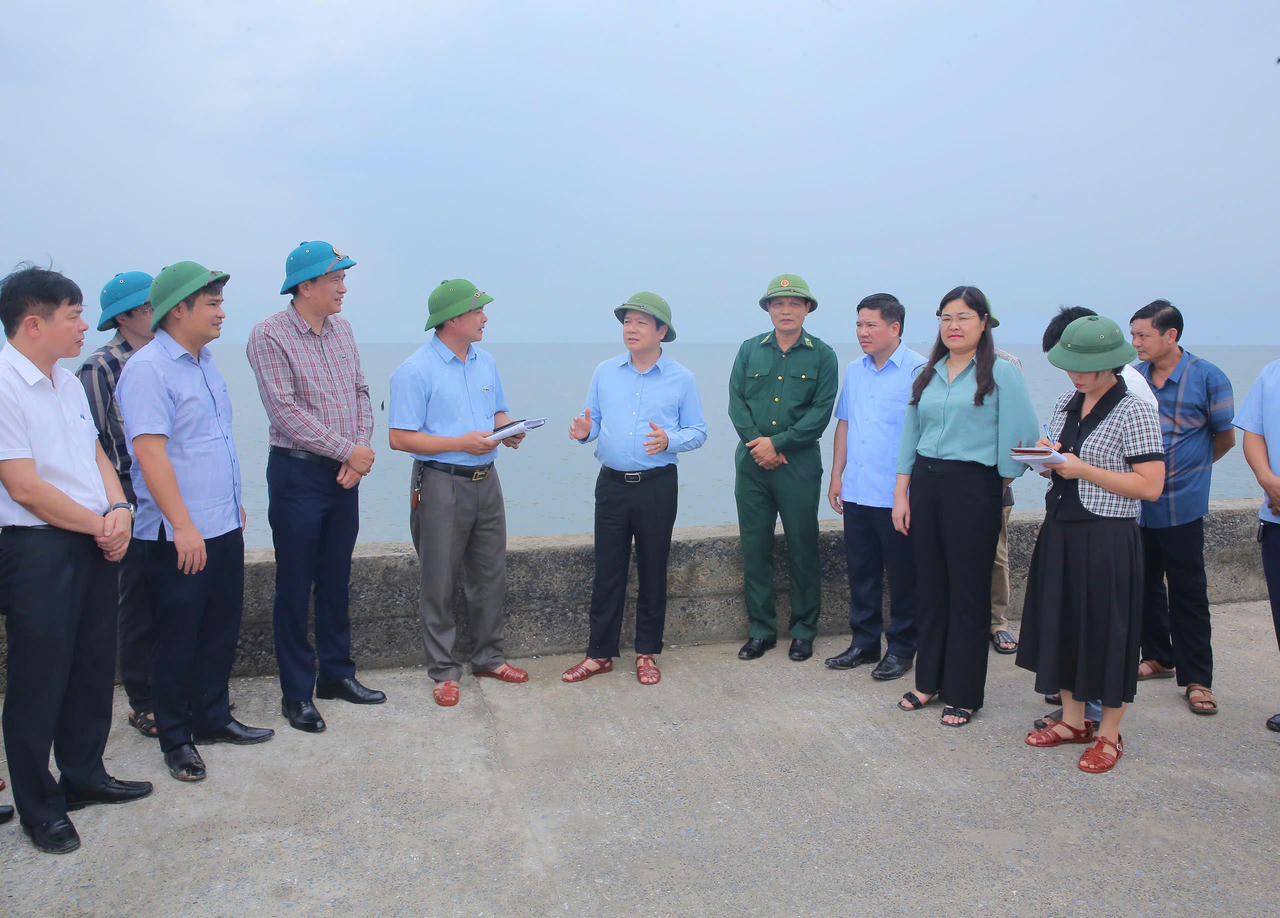 Ninh Bình: Tuyệt đối không được chủ quan, lơ là trong công tác phòng chống bão số 3, cấm biển từ ngày 21/7