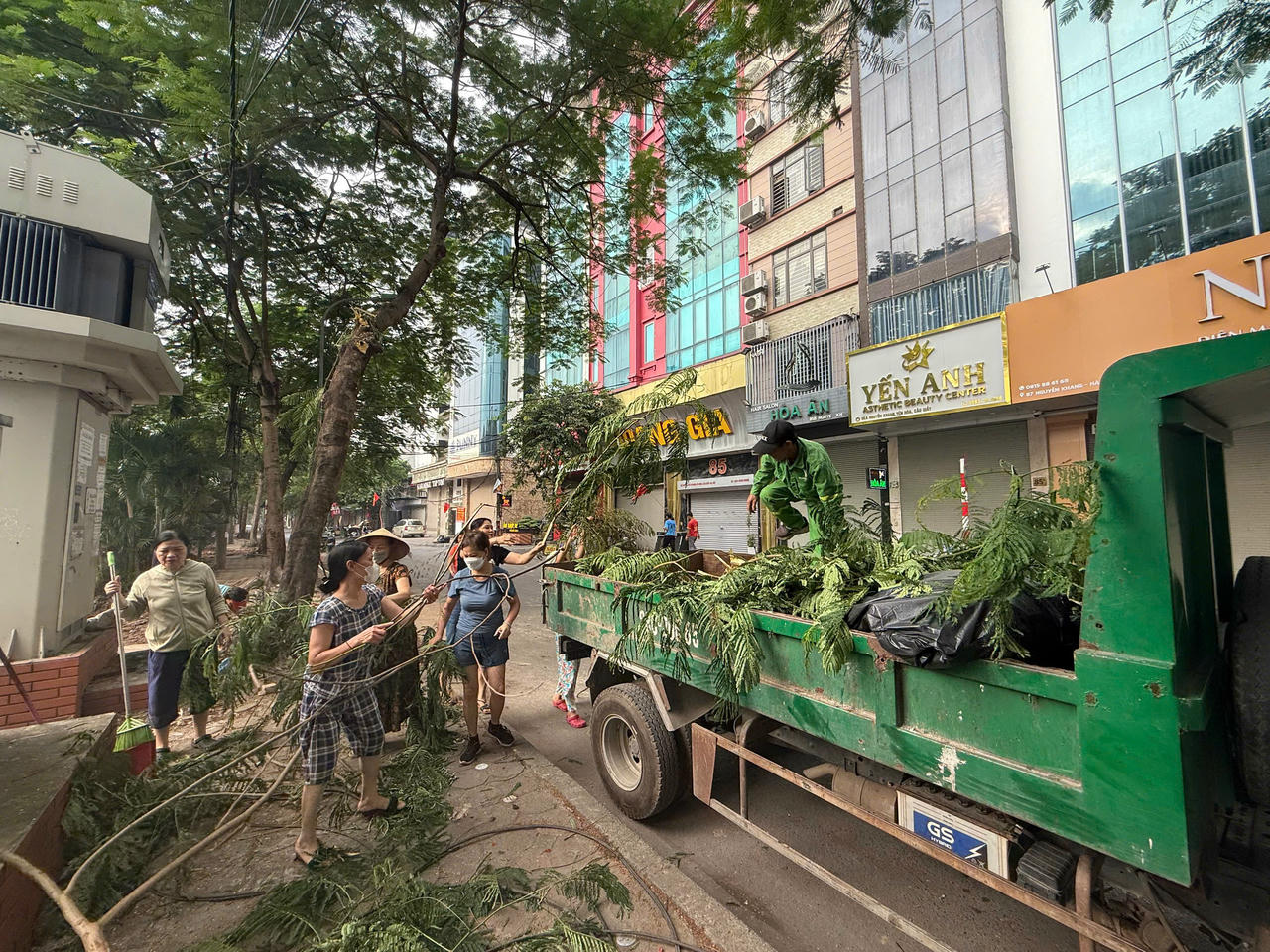Hội viên phụ nữ phường Yên Hoà.