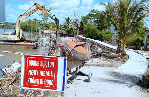 Cà Mau đề xuất bố trí vốn để xử lý các điểm sạt lở đặc biệt nguy hiểm