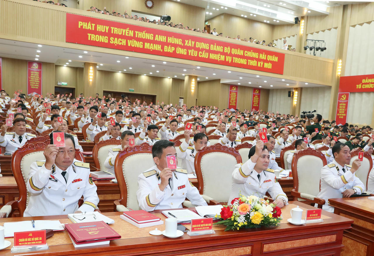 Quân chủng Hải quân: Phát huy vai trò nòng cốt trong xây dựng thế trận quốc phòng toàn dân trên biển