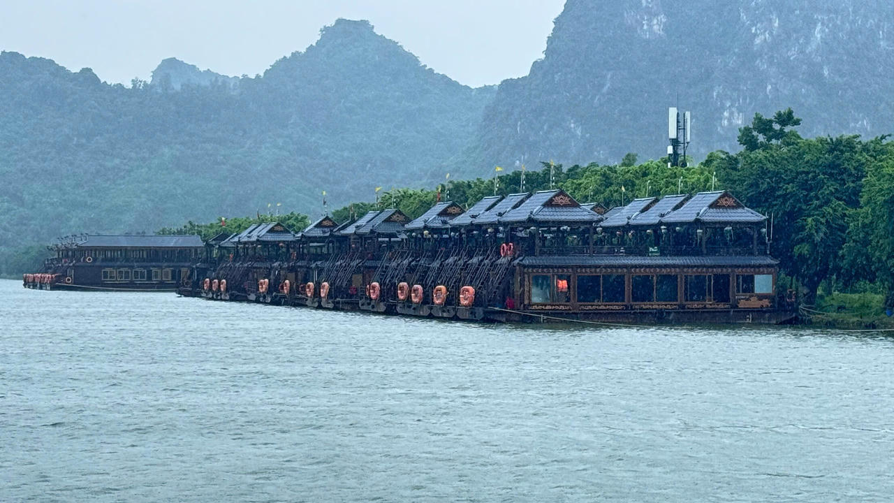 Ninh Bình: Tạm dừng đón khách du lịch bằng phương tiện đường thủy nội địa từ 13h chiều ngày 21/7