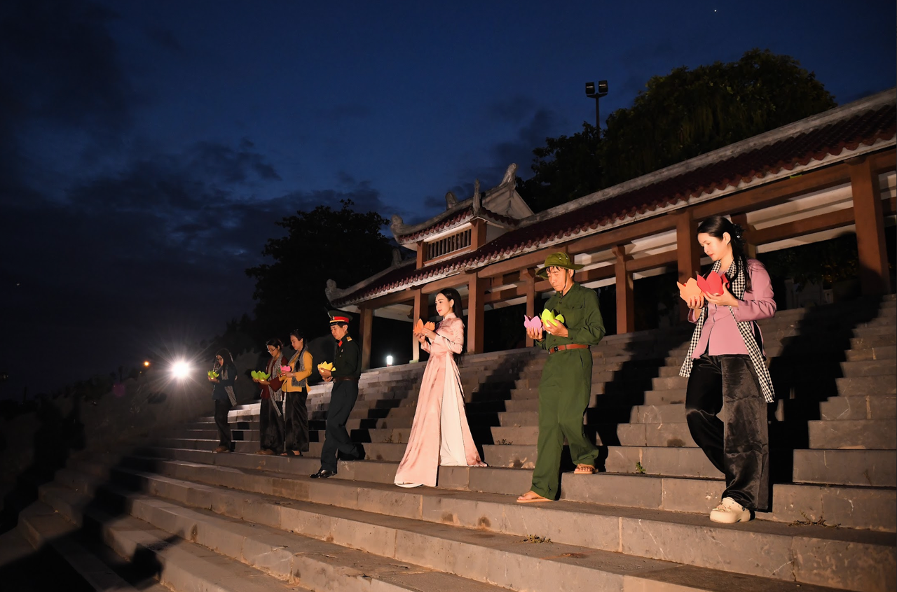 MV kể chuyện lịch sử từ trái tim (Ảnh trong MV).