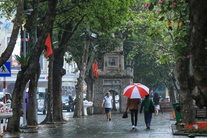 Hà Nội yêu cầu doanh nghiệp du lịch không đưa khách đến vùng có bão