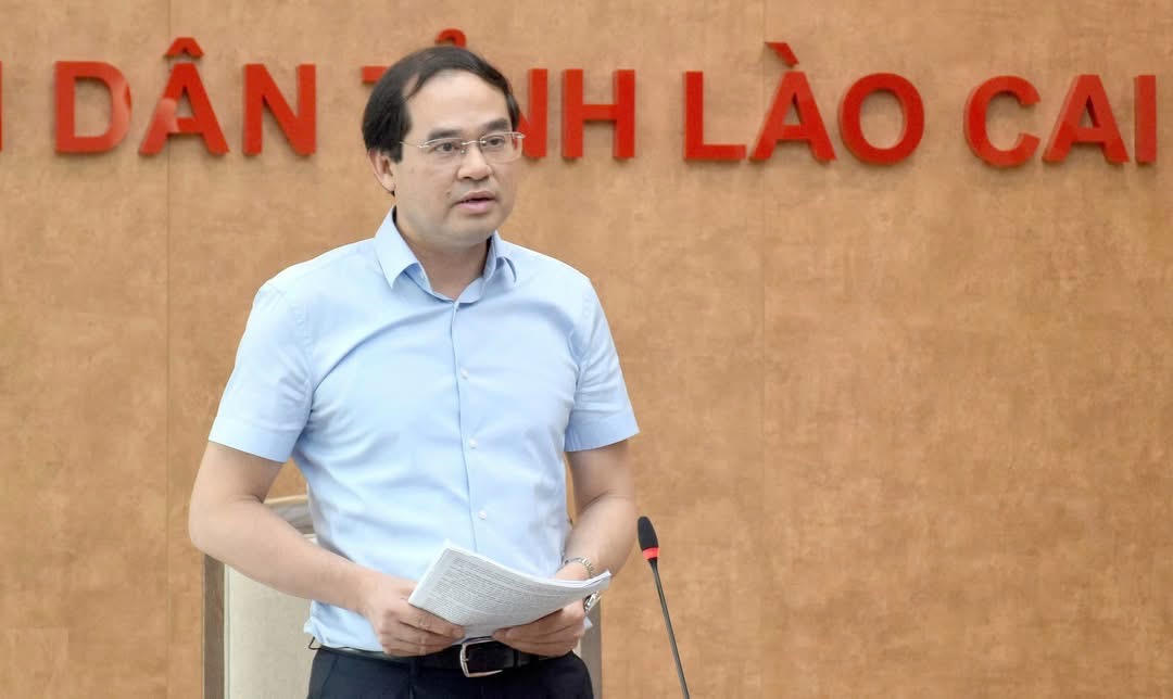 Bí thư Tỉnh ủy Lào Cai Trịnh Xuân Trường phát biểu kết luận cuộc họp