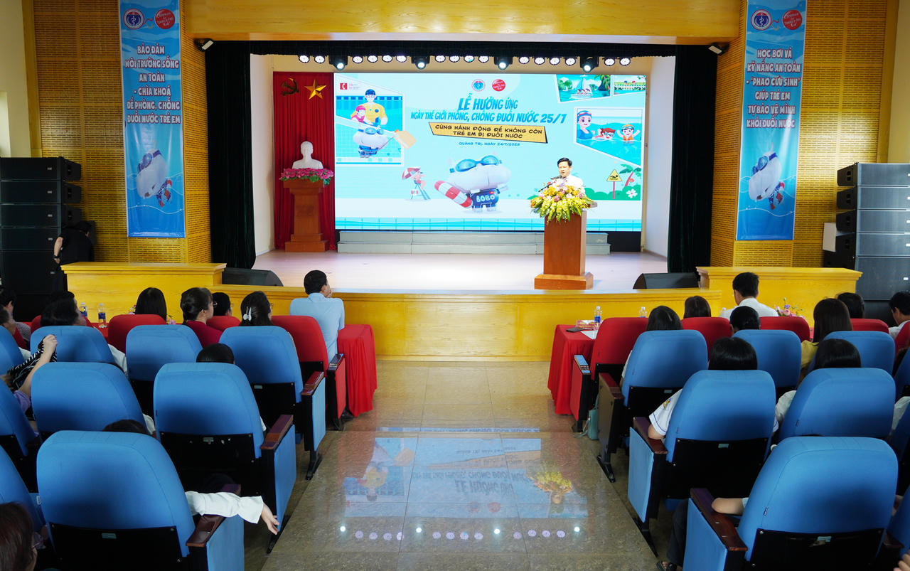 Toàn cảnh lễ phát động.
