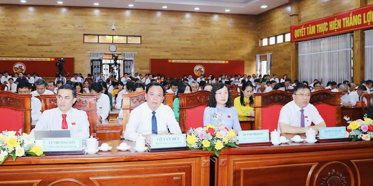 Các đại biểu tham dự kỳ họp. Ảnh: BĐN