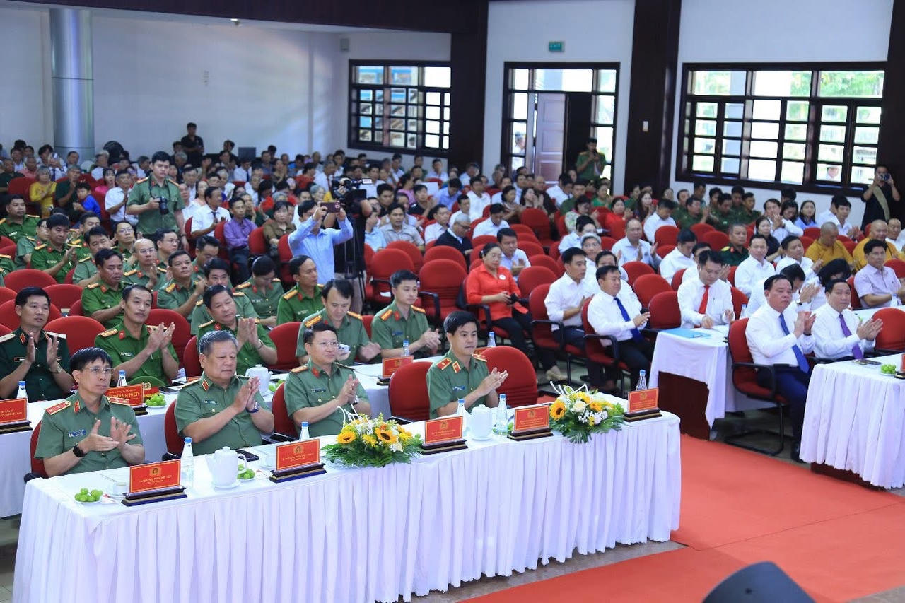 Các đại biểu tham gia ngày hội