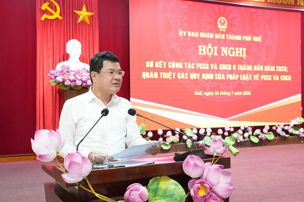 Phó Chủ tịch UBND thành phố Huế Hoàng Hải Minh phát biểu chỉ đạo tại hội nghị.