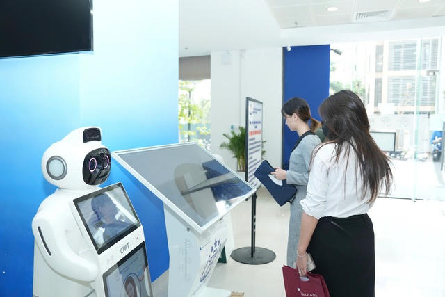 Hà Nội triển khai chiến dịch 45 ngày đêm hỗ trợ chuyển đổi số tại 126 xã, phường