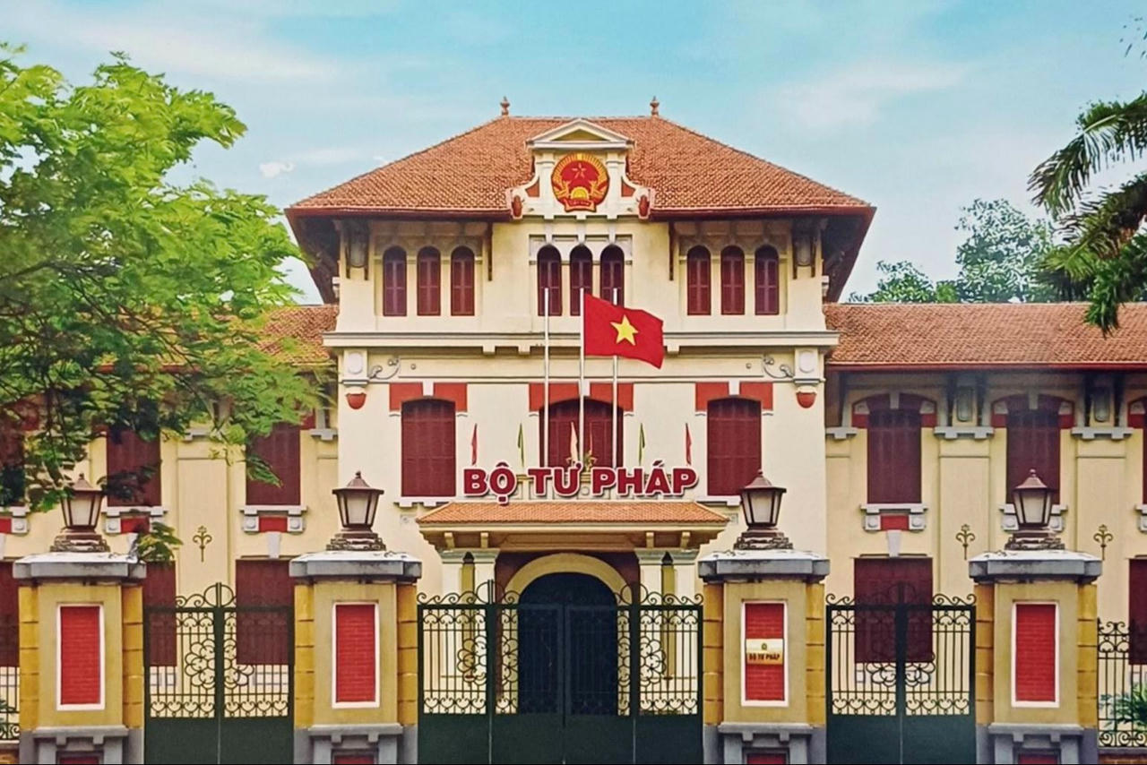Bộ Tư pháp lấy ý kiến Nhân dân với các cá nhân đề nghị khen thưởng 'Huân chương Lao động'