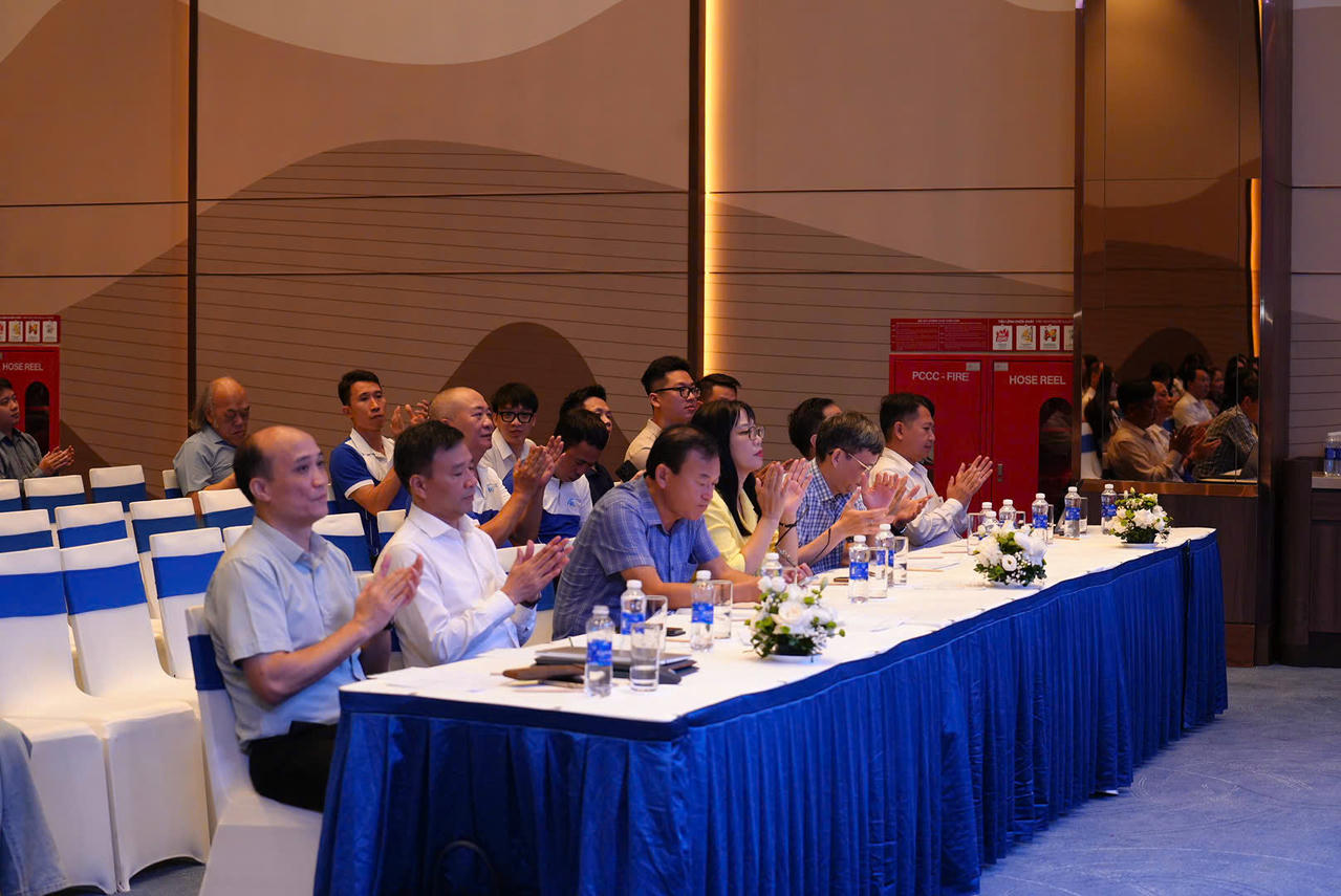 Hội đồng Trường, Ban Giám hiệu tham dự Hội nghị tập huấn