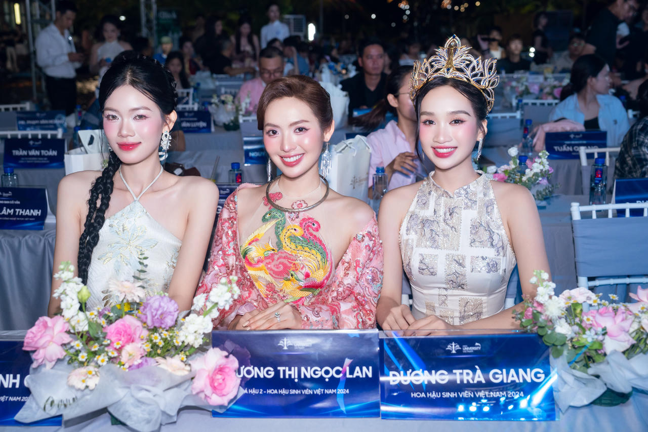 Từ trái qua phải: Á hậu 3 Nguyễn Linh Chi - Á hậu 2 Trương Thị Ngọc Lan và Hoa hậu Dương Trà Giang - Hoa hậu Sinh viên Việt Nam 2024.