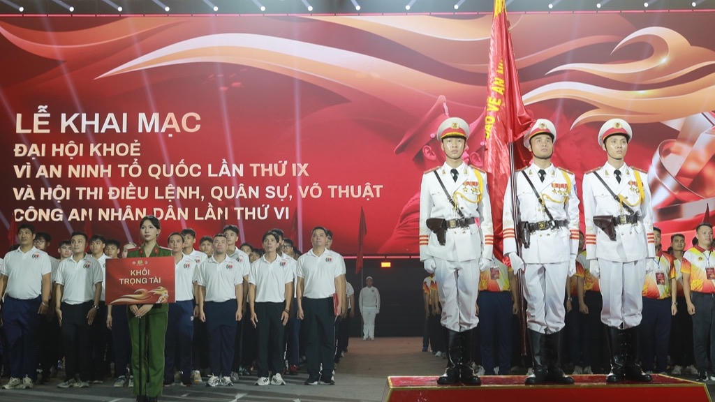 Tưng bừng khai mạc Đại hội khỏe 'Vì an ninh Tổ quốc' năm 2025