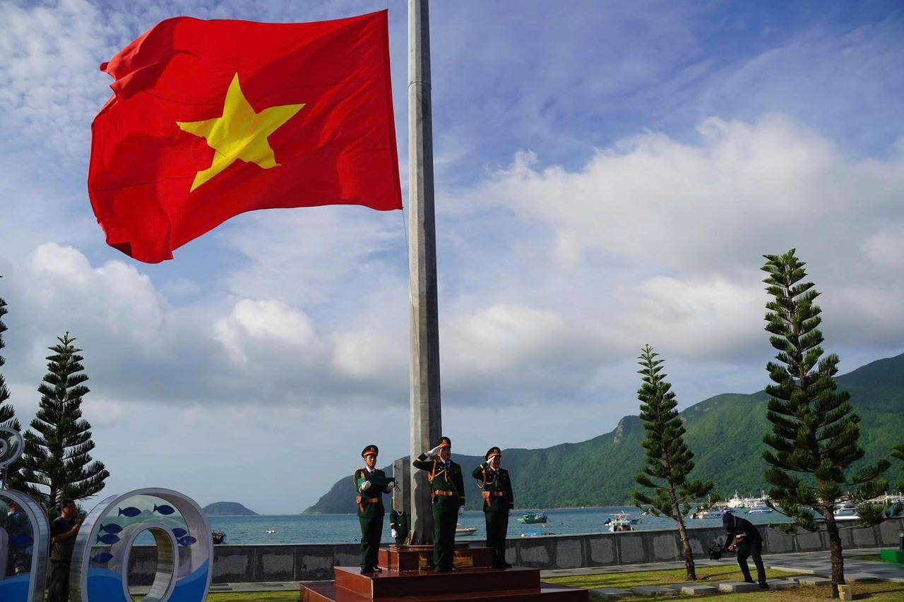 Lễ chào cờ tại Côn Đảo