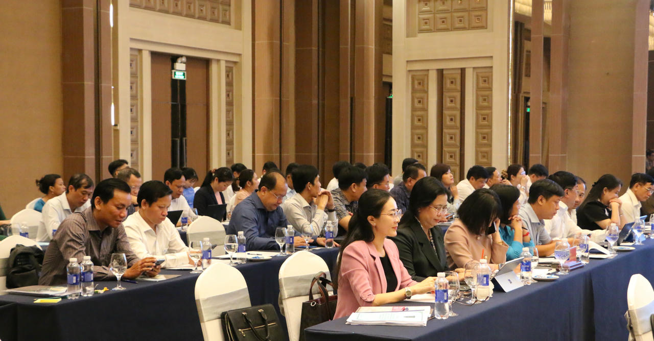 Các đại biểu tham dự hội thảo