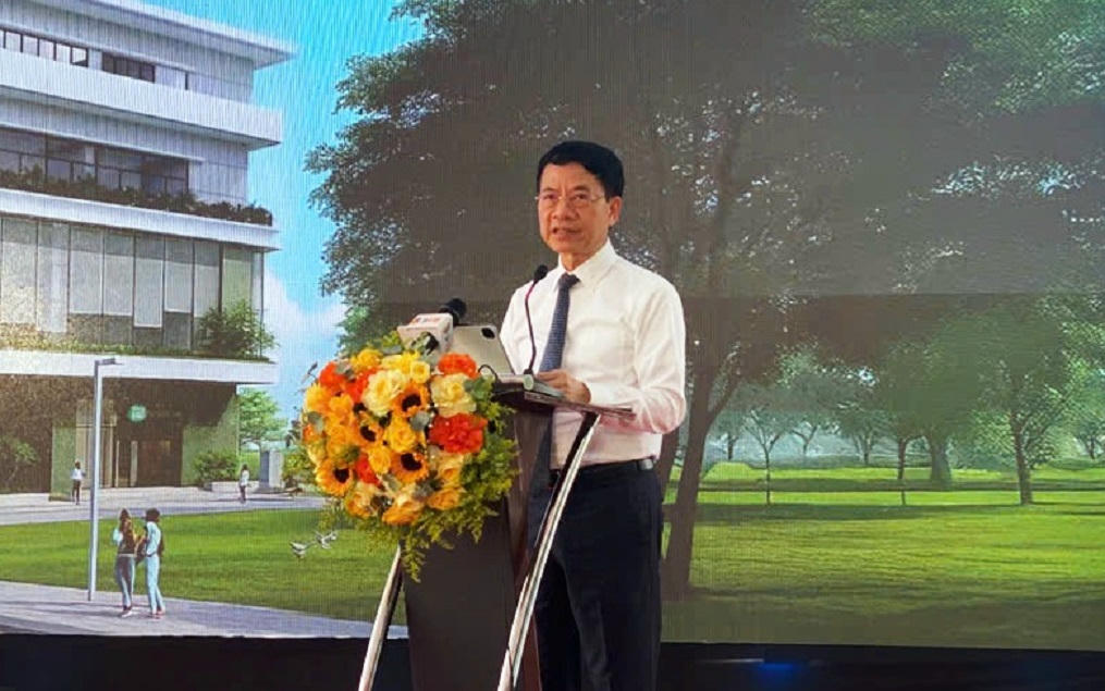 Bộ trưởng Bộ Khoa học và Công nghệ Nguyễn Mạnh Hùng phát biểu tại lễ khởi công. 