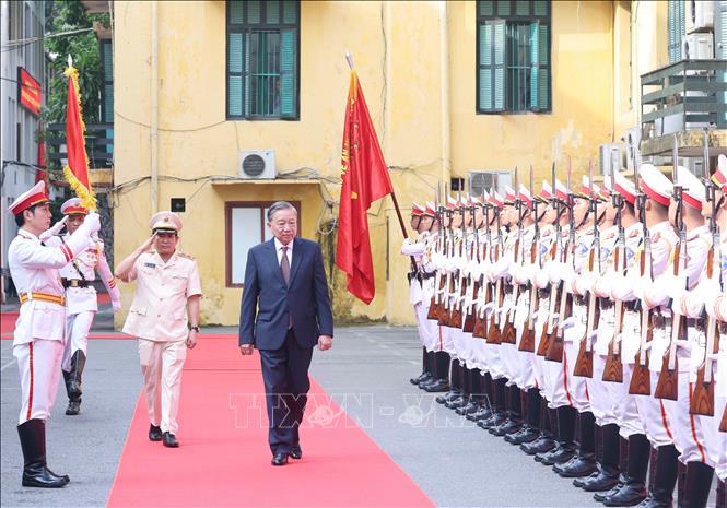 Tổng Bí thư Tô Lâm đến thăm Cục An ninh chính trị nội bộ (Bộ Công an). Ảnh: Thống Nhất/TTXVN