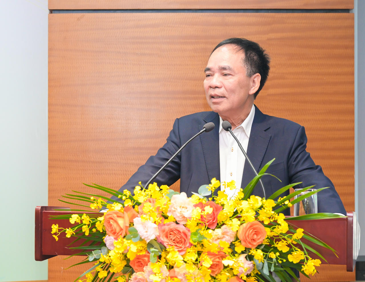 TS Nguyễn Quốc Thập - Chủ tịch Hội Dầu khí Việt Nam phát biểu tại Diễn đàn. (Ảnh: Minh Hữu).