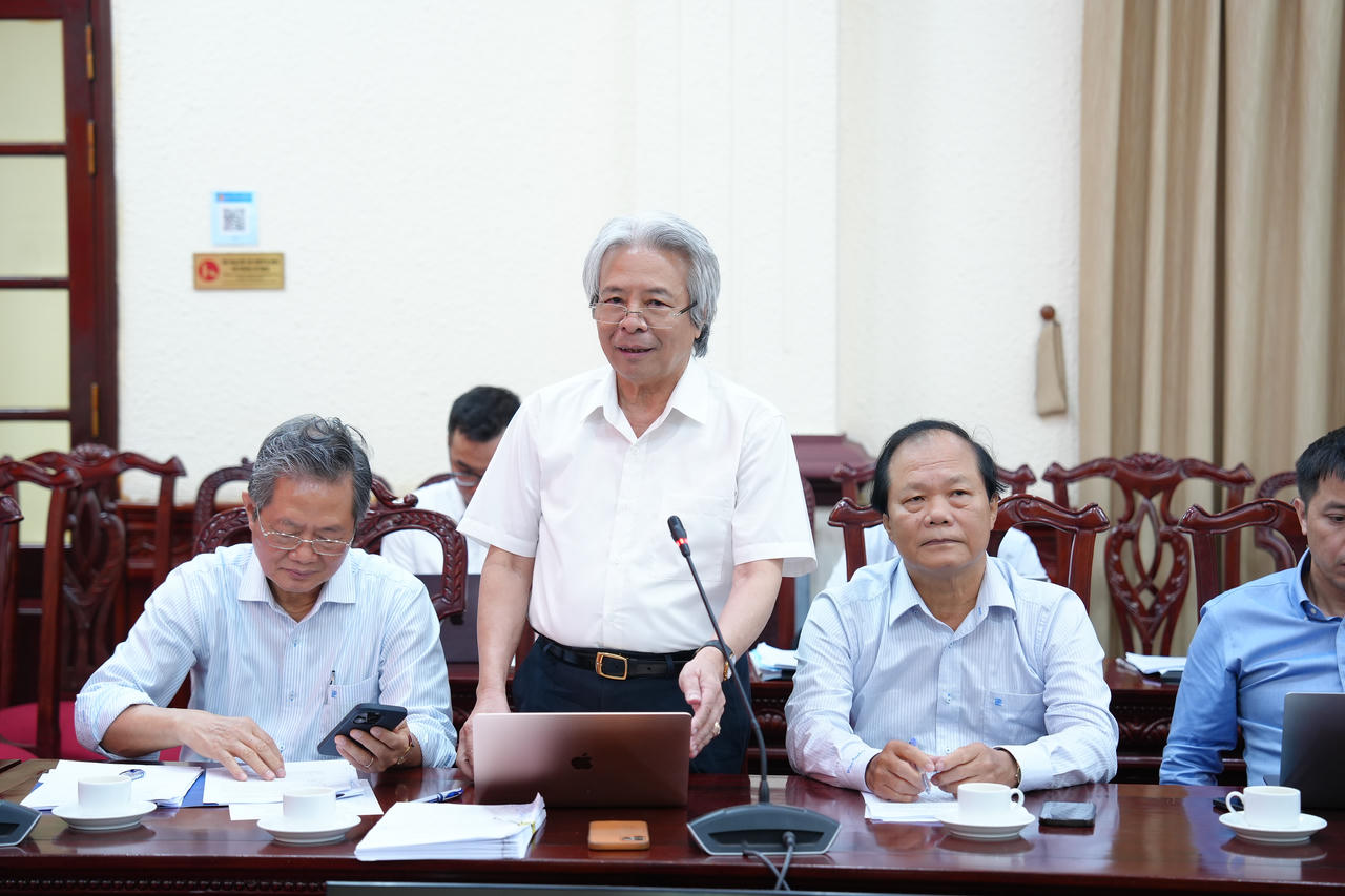 GS.TS Võ Khánh Vinh, nguyên Chủ tịch Viện Hàn lâm Khoa học xã hội Việt Nam đề nghị dự thảo Đề án cần bổ sung nhiều nội dung quan trọng.