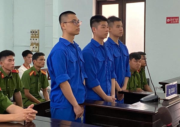 Rủ nhau sử dụng ma túy, 3 anh em ruột lĩnh hơn 21 năm tù
