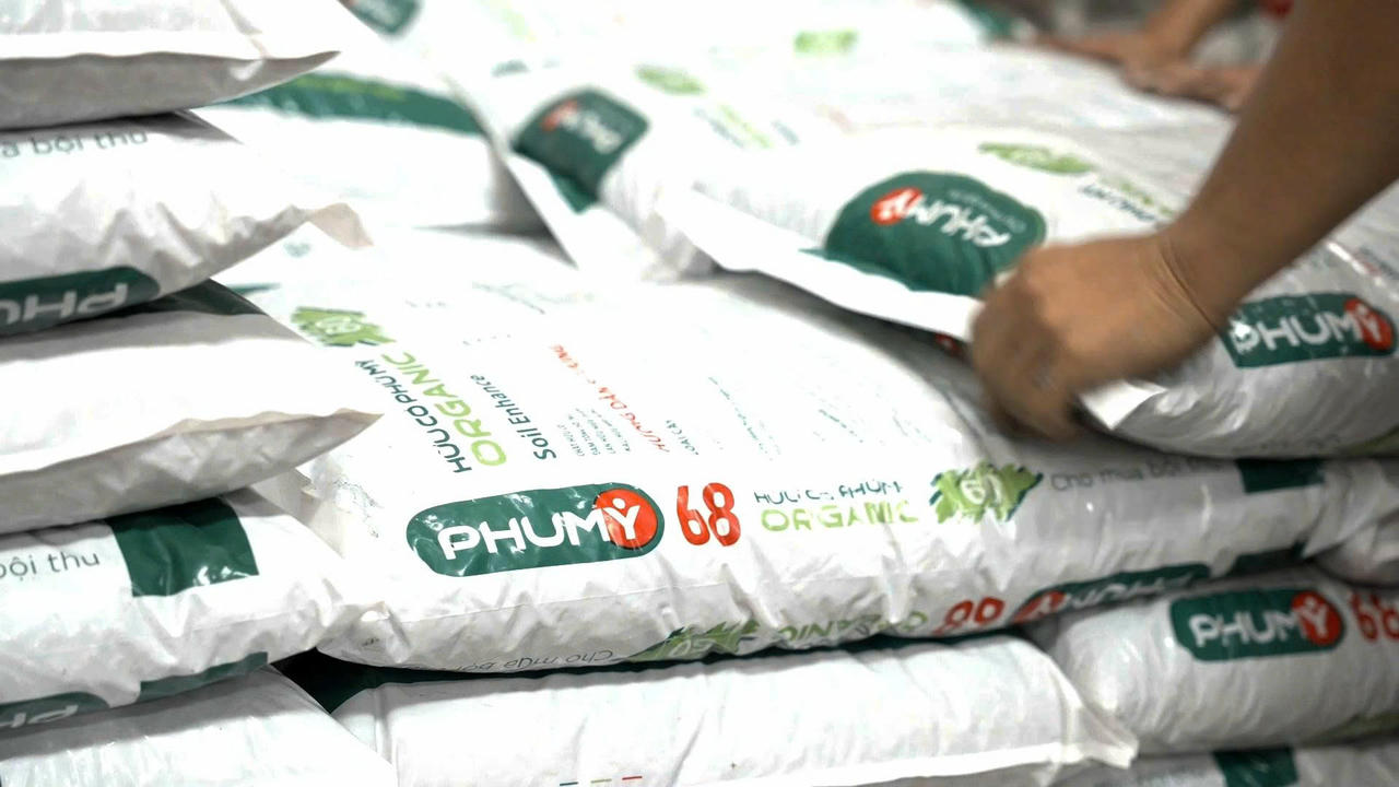 Cận cảnh sản phẩm Hữu cơ Phú Mỹ Organic 60.