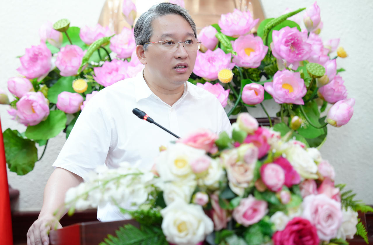 Bộ trưởng Bộ Tư pháp Nguyễn Hải Ninh phát biểu khai mạc Toạ đàm.