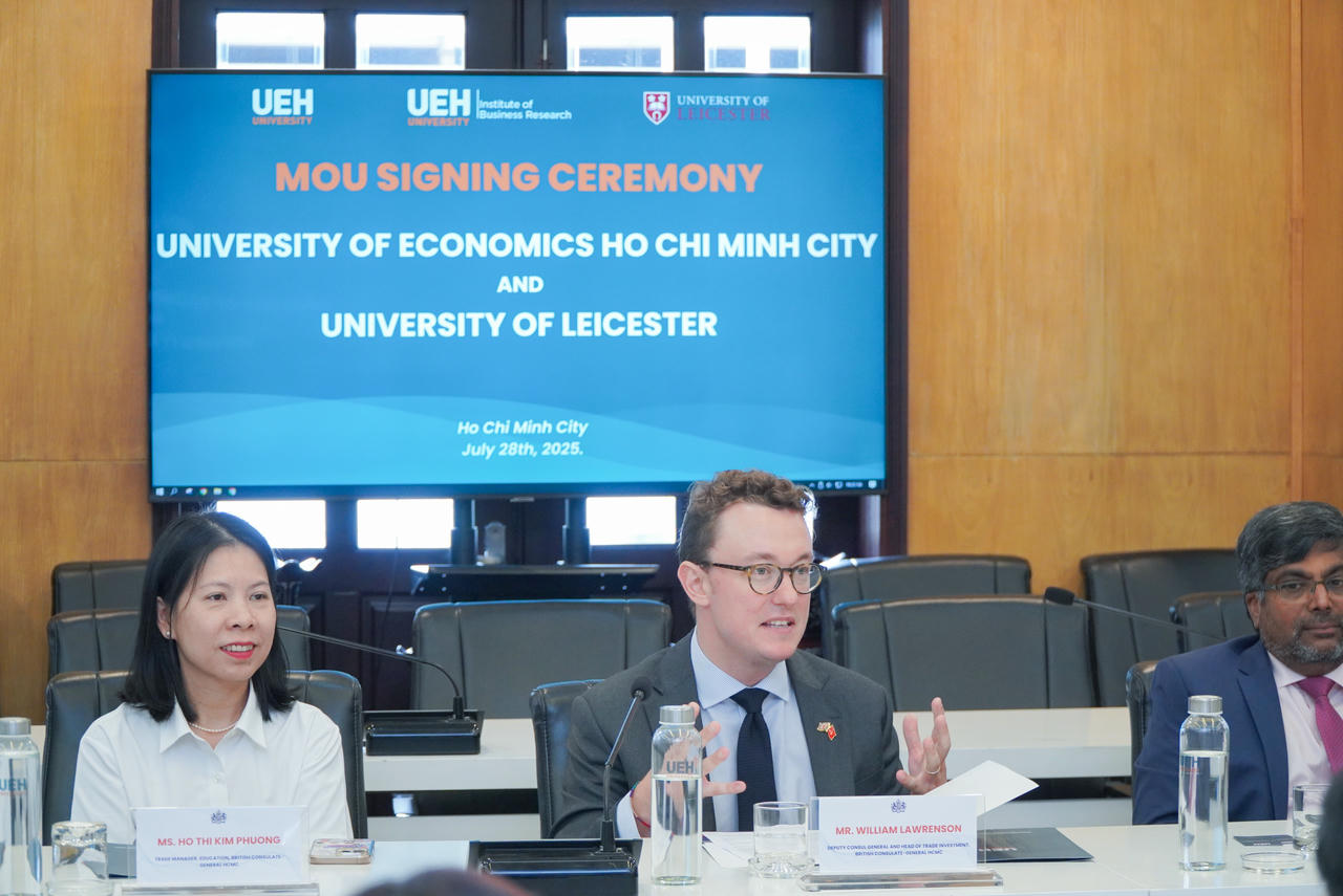 Ông William Lawrenson - Phó Tổng Lãnh sự quán Anh bày tỏ hân hoan trước sự hợp tác giáo dục của hai nước Anh và Việt Nam.