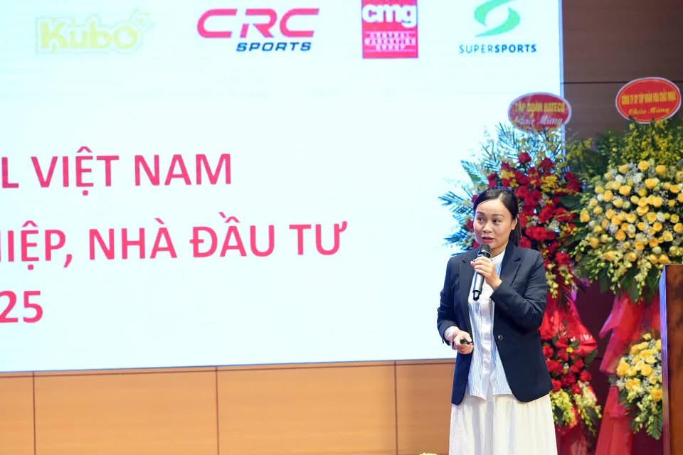 Đại diện doanh nghiệp tham gia ý kiến tại hội nghị.