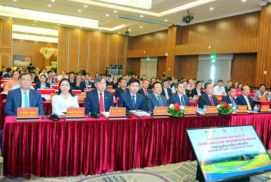 Hội thảo thu hút đông đảo các đại biểu, chuyên gia, nhà khoa học của Việt Nam và Lào tham dự.