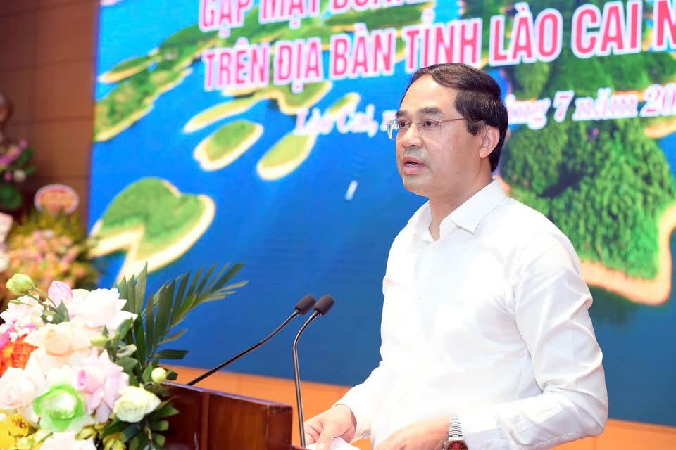 Ông Trịnh Xuân Trường – Bí thư Tỉnh ủy, Chủ tịch HĐND tỉnh Lào Cai phát biểu tại hội nghị.