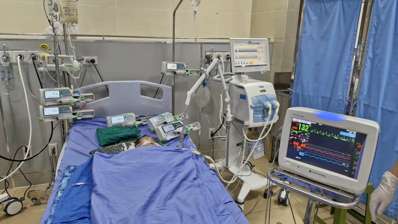 Cứu sống trẻ 3 tháng tuổi biến chứng nghiêm trọng do bệnh sởi