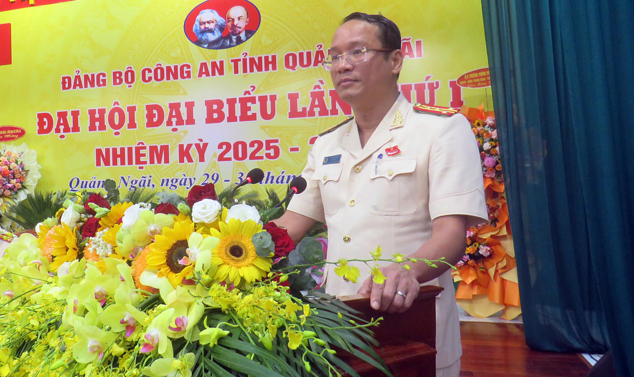 Đại tá Hồ Song Ân, Giám đốc Công an tỉnh Quảng Ngãi được chỉ định làm Bí thư Đảng ủy Công an tỉnh.