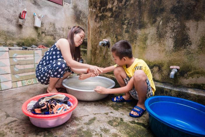 Không để công việc chăm sóc không lương nằm ngoài thống kê chính thức