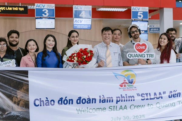 Dàn sao nổi tiếng của đoàn làm phim Bollywood đến Phong Nha - Kẻ Bàng, Sơn Đoòng, Tú Làn, hang Tiên, Tân Hóa quay SILAA, mở ra cơ hội quảng bá du lịch điện ảnh và vẻ đẹp thiên nhiên của Quảng Trị vươn ra thế giới.