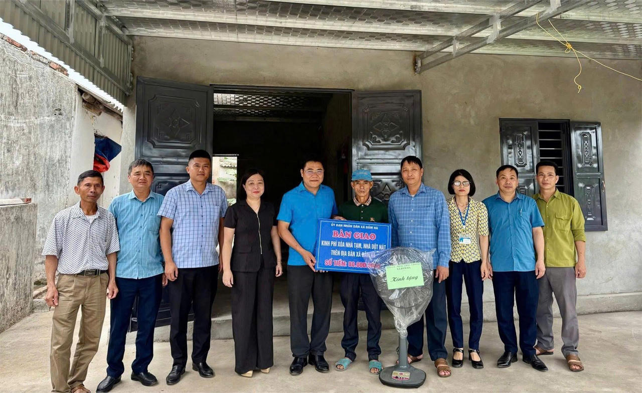 Xóa nhà tạm, mở tương lai