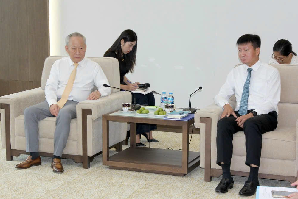 Ông Nghiêm Giới Hoà cảm ơn sự đón tiếp trọng thị của lãnh đạo tỉnh Lào Cai dành cho Đoàn công tác. 