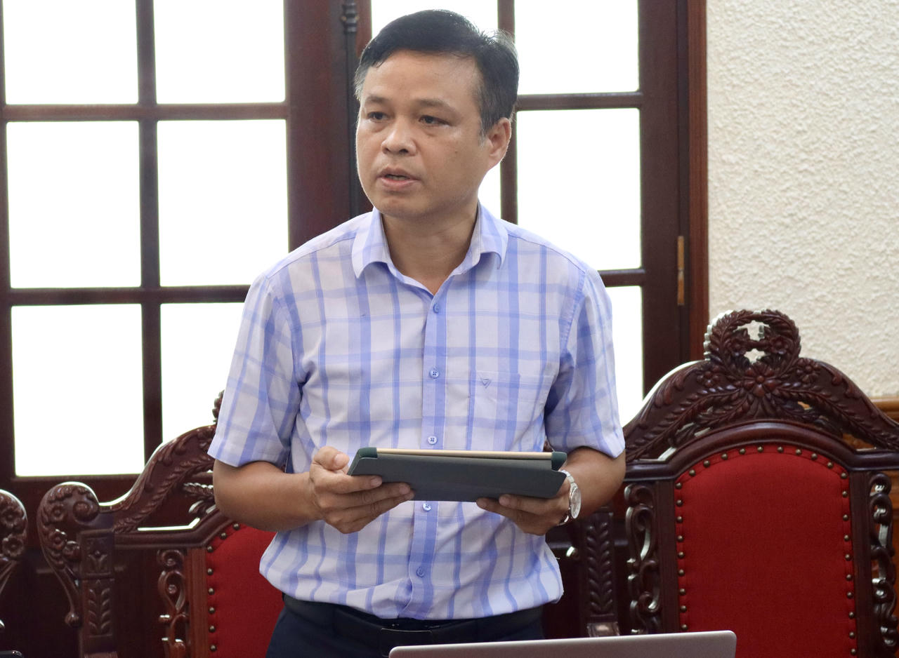 Phó Cục trưởng Cục CNTT Phạm Đức Dụ phát biểu tại buổi làm việc.