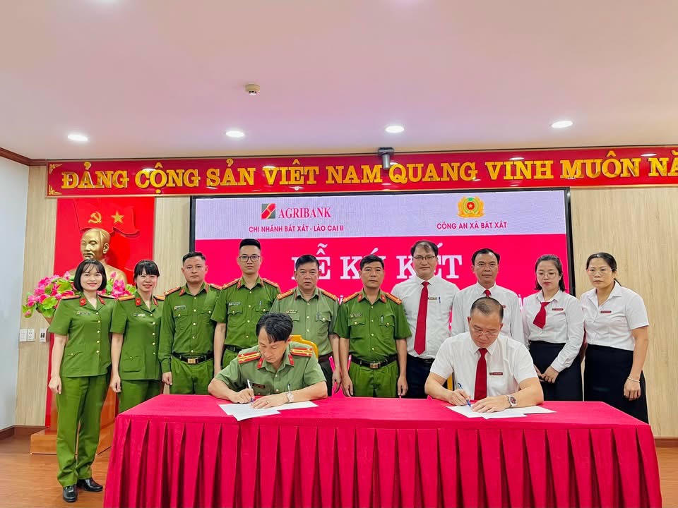 Công an xã Bát Xát và Agribank Chi nhánh Bát Xát Lào Cai II thống nhất xây dựng và ban hành Quy chế phối hợp.