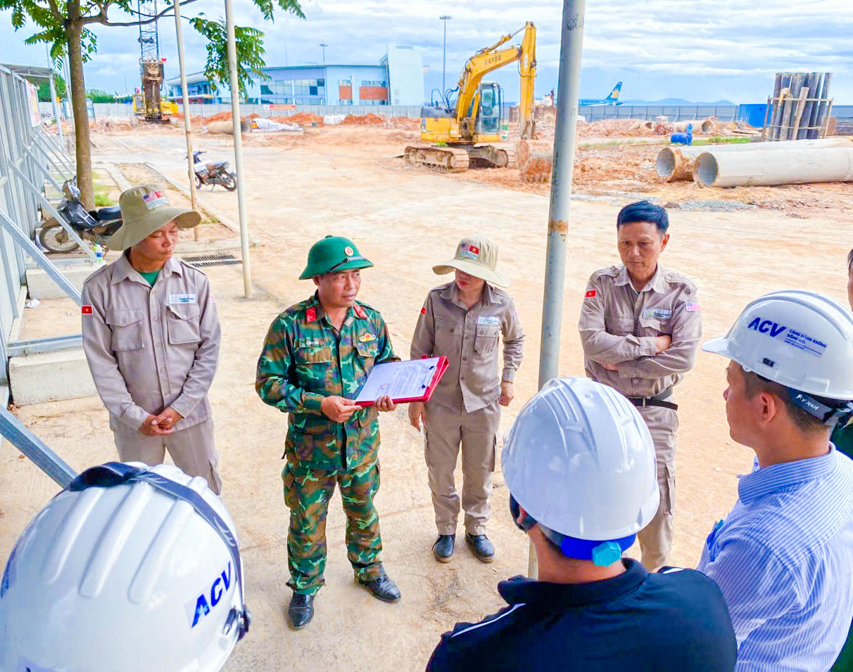 Dưới sự phối hợp của PeaceTrees VietNam và Bộ Chỉ huy Quân sự tỉnh Quảng Trị, quả bom đã được di dời thành công về kho vật liệu nổ.