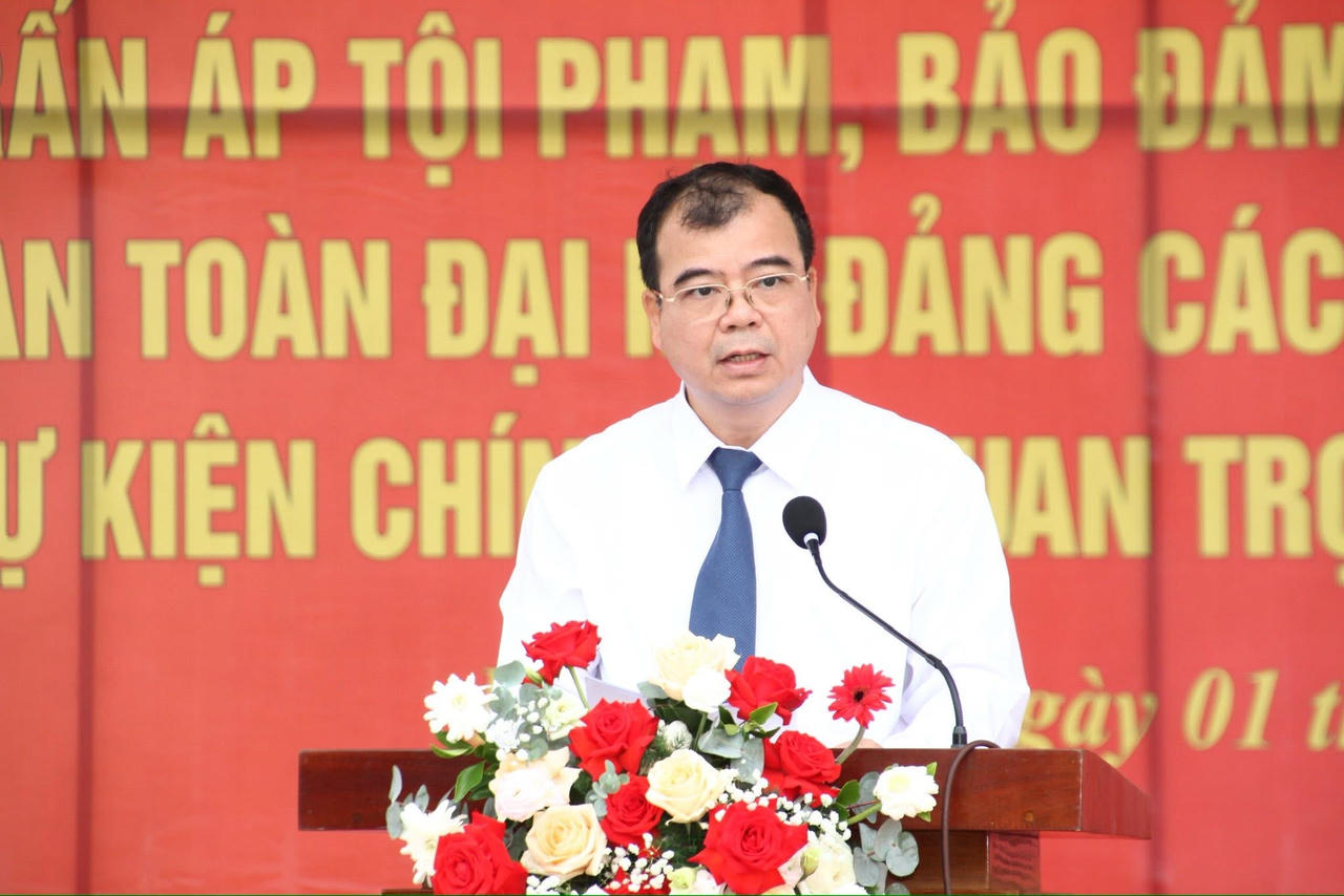 Phó Chủ tịch UBND TP Hải Phòng Nguyễn Minh Hùng phát biểu chỉ đạo tại buổi Lễ ra quân