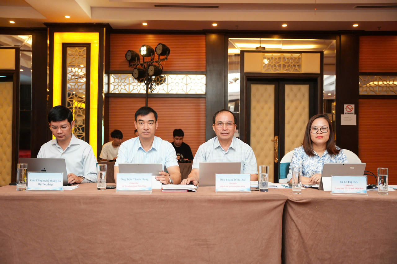 Các đại biểu tham dự hội thảo