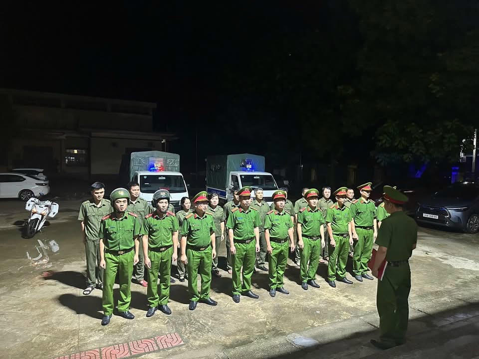 Tại xã Võ Lao, thực hiện Kế hoạch mở đợt cao điểm và Mệnh lệnh ra quân thực hiện đợt cao điểm của Giám đốc Công an tỉnh Lào Cai, hồi 0 giờ 00 phút ngày 01/8, Công an xã Võ Lao tổ chức đồng loạt ra quân cùng lực lượng tham gia bảo vệ an ninh, trật tự ở cơ sở thực hiện đợt cao điểm tấn công, trấn áp tội phạm, bảo đảm ANTT, bảo vệ Đại hội Đảng các cấp, tiến tới Đại hội đại biểu toàn quốc lần thứ XIV của Đảng và các hoạt động kỷ niệm, ngày lễ lớn của đất nước năm 2025.  