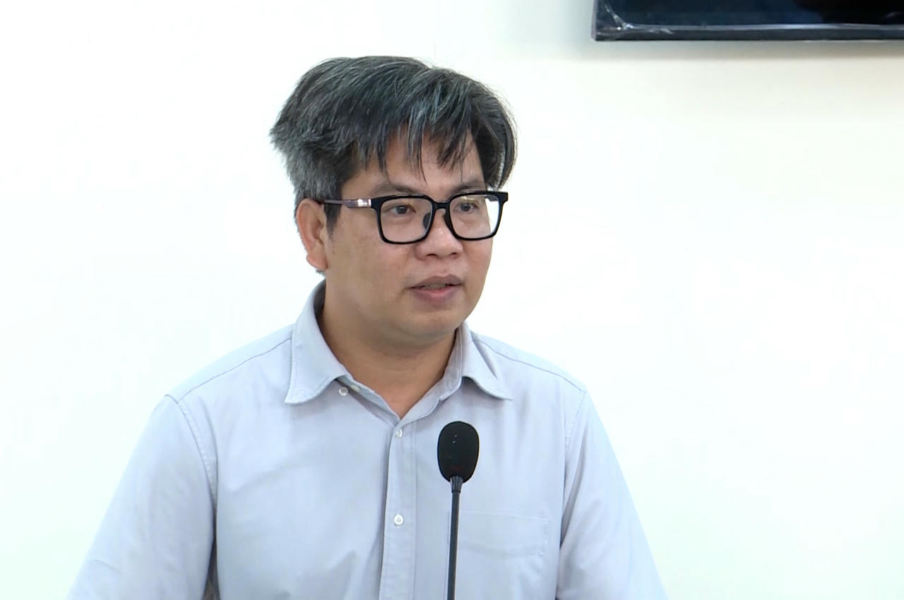 Đại diện đơn vị tư vấn Công ty Cổ phần Truyền thông và Dịch vụ Rồng Việt, sẻ sớm hoàn thiện Đề án Ngày hội Cua Cà Mau lần thứ II năm 2025.