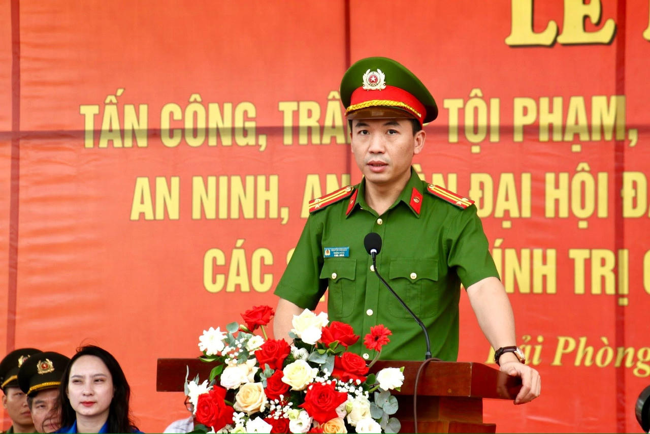 Trung tá Nguyễn Văn Đức - Trưởng phòng Cảnh sát hình sự Công an TP phát biểu nhận nhiệm vụ