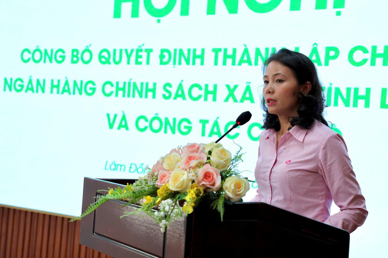 Quyền Giám đốc kiêm Bí thư chi bộ Đảng NHCSXH tỉnh Lâm Đồng, bà Nguyễn Thị Ngọc Thu 