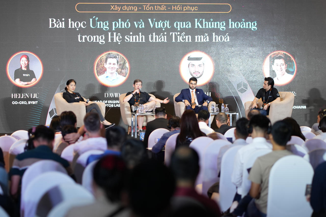 Các chuyên gia chia sẻ kinh nghiệm quốc tế được đông đảo người tham dự quan tâm. (Ảnh: NCA)